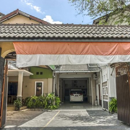 Reddoorz Syariah @ Raya Tajem Maguwo Hotel Kalasan Екстериор снимка